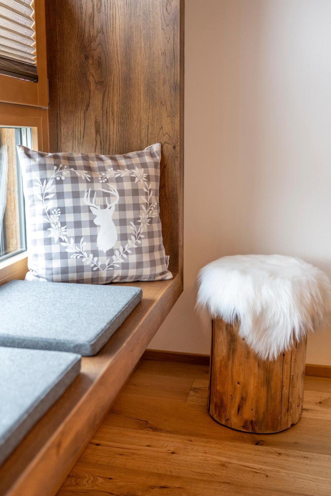Holzlodge Deluxe Radstadt Buitenkant foto